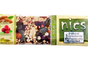 Roher Powerriegel mit MANDELN, MOOSBEEREN UND KÜRBISKERNE “Nics”, 40 g