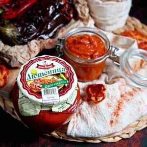 Hausgemachter Tomaten-Paprika-Aufstrich / Lyutenitza, grob gemahlen aus dem Dorf Hrishtene Bulgarien, 300 g - 4
